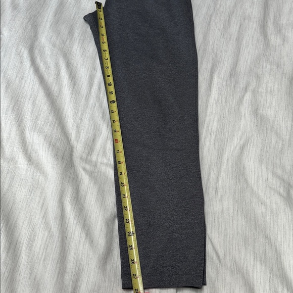 Lululemon On the Fly Pants - Picture 10 of 10